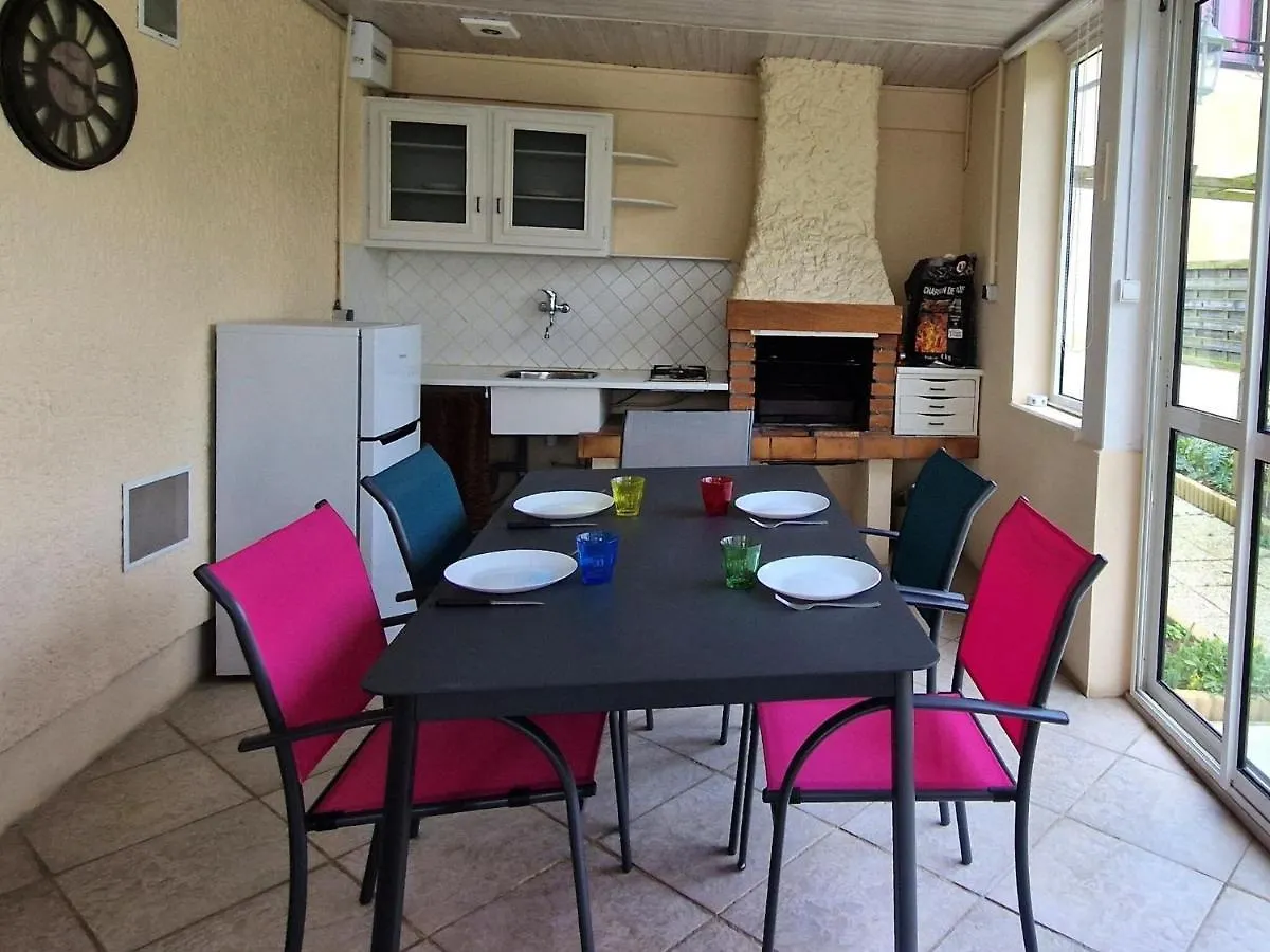 Holiday Home With Garden In Quiet Location Binic 0*,